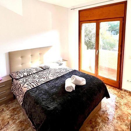 Amplio Apartamento, 5 Camas Sant Esteve Sesrovires Exterior photo